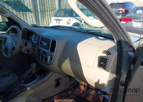 2006 Ford Escape Xlt/Xlt Sport from USA, damaged, VIN 1FMCU931X6KA51072